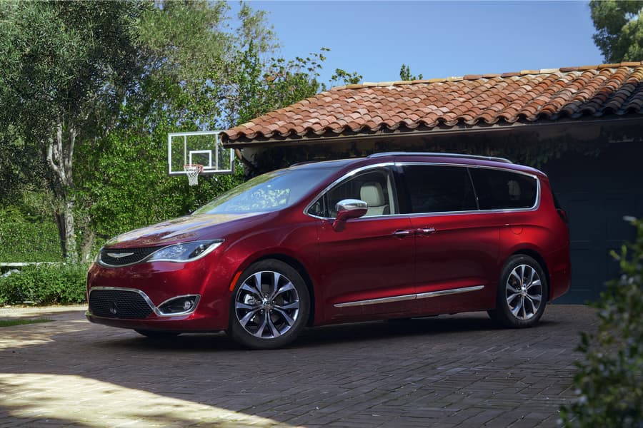 Similar Cars Compared To A Chrysler Pacifica | Which Car Is Right For Me